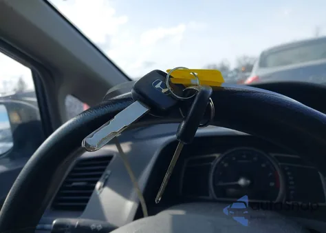 2011 Honda Civic Vp z USA, uszkodzony, nr VIN 19XFA1F39BE045320